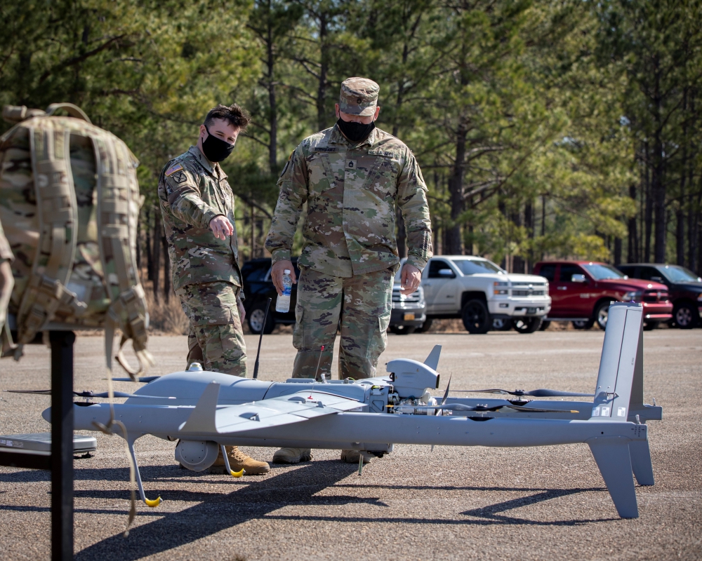 Textron aerosonde. Textron Aerosonde дрон. RQ-7 Shadow. Textron Aerosonde Ln-310-UF.